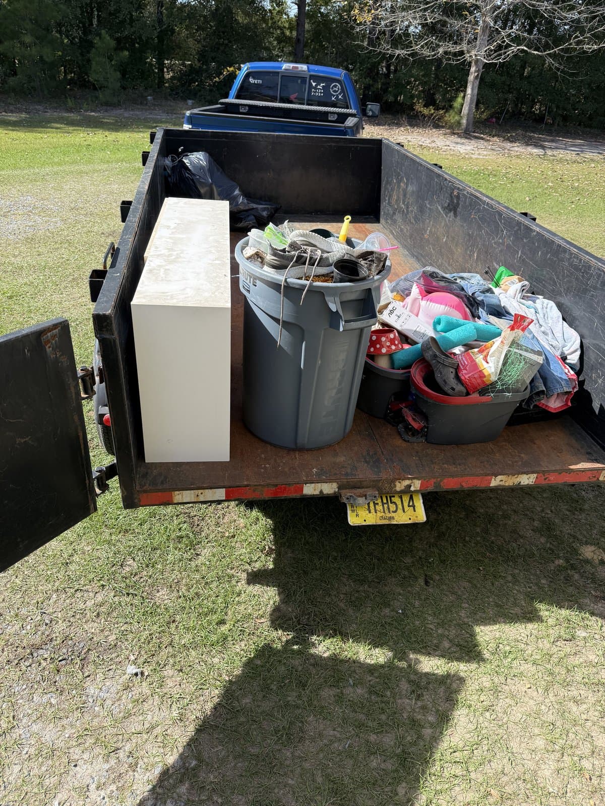 Household junk loaded for removal in Springfield GA